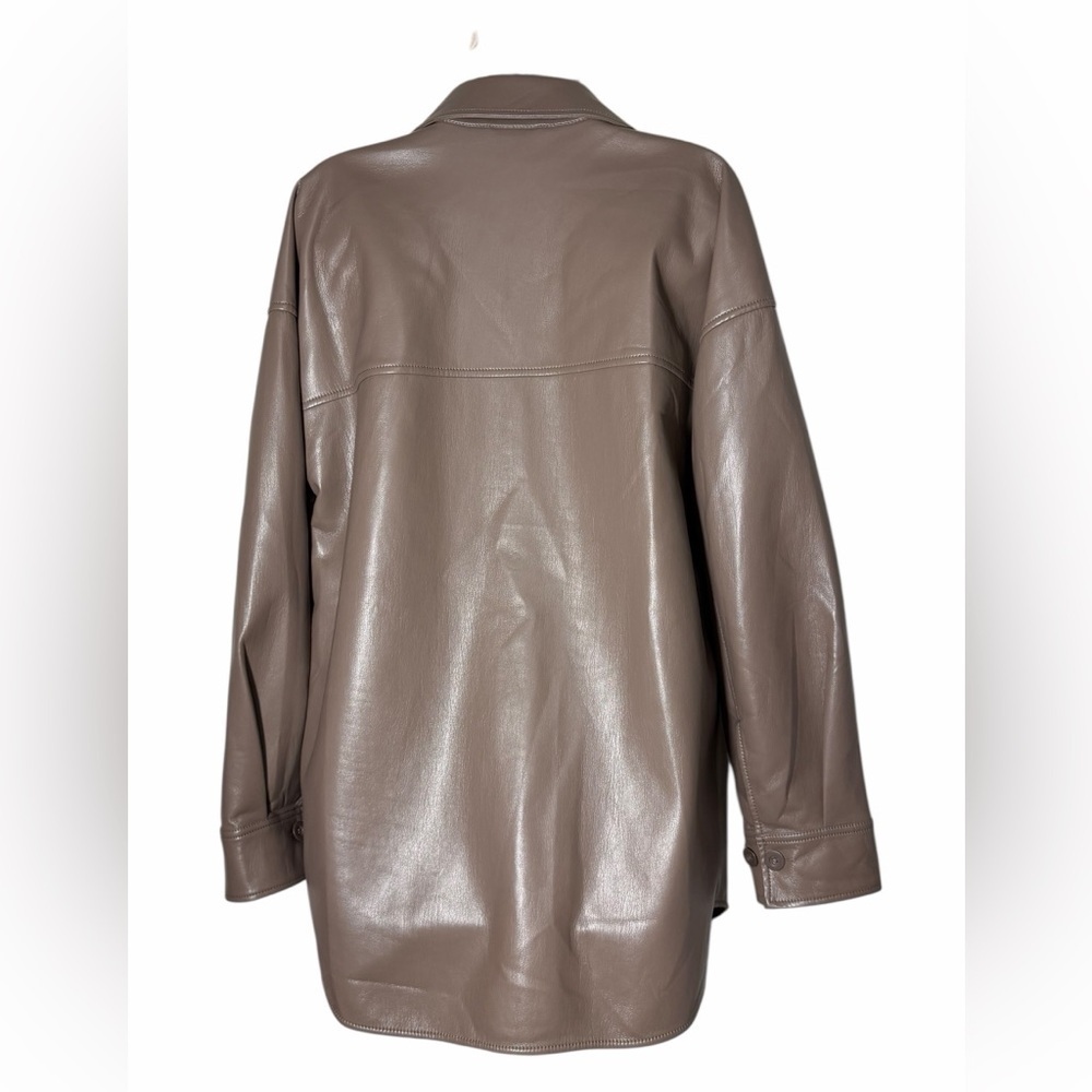 Aritzia Babaton Medium Faux Leather Pelli Shirt Jacket new without tags - Picture 10 of 16